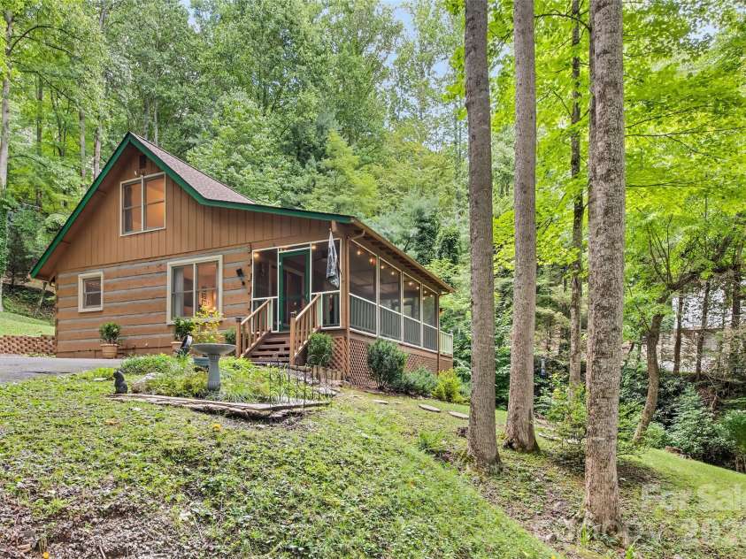 294 Laurel Branch Road, Maggie Valley, NC 28751.  MLS# CAR4411437, YatesRealty ID 42056. 294 Laurel Branch Rd