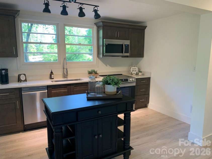 188 Bailey Road, Mooresville, NC 28117.  MLS# CAR4410534, YatesRealty ID 42057. 