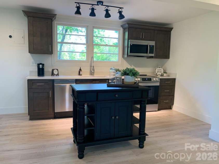 188 Bailey Road, Mooresville, NC 28117.  MLS# CAR4410534, YatesRealty ID 42057. 