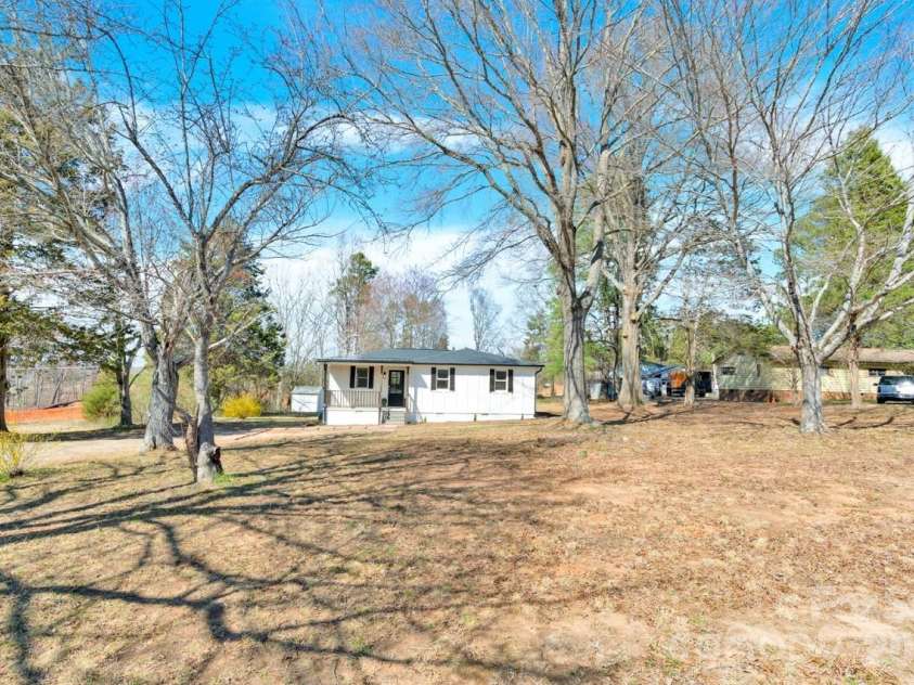188 Bailey Road, Mooresville, NC 28117.  MLS# CAR4424225, YatesRealty ID 42057. 