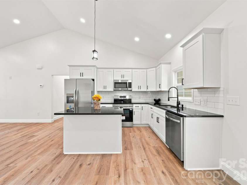 1694 Parsonage Lane, Newton, NC 28658.  MLS# CAR4406946, YatesRealty ID 42058. 