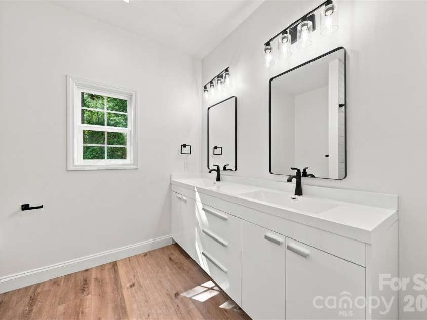1694 Parsonage Lane, Newton, NC 28658.  MLS# CAR4406946, YatesRealty ID 42058. 