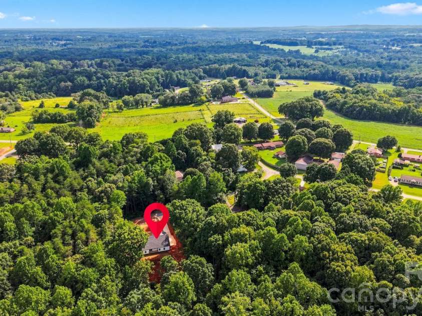 1694 Parsonage Lane, Newton, NC 28658.  MLS# CAR4406946, YatesRealty ID 42058. 