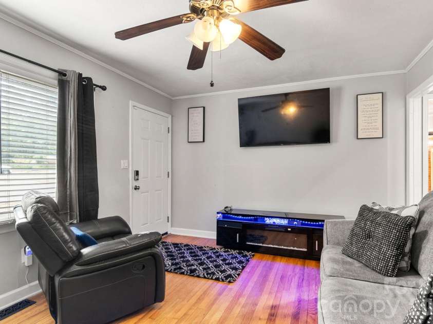 3104 University Drive, Lancaster, SC 29720.  MLS# CAR4405422, YatesRealty ID 42059. 