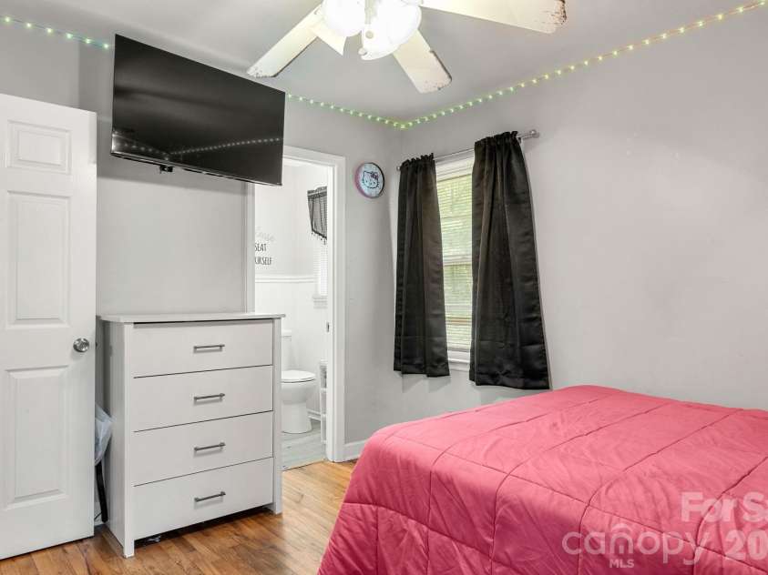 3104 University Drive, Lancaster, SC 29720.  MLS# CAR4405422, YatesRealty ID 42059. 