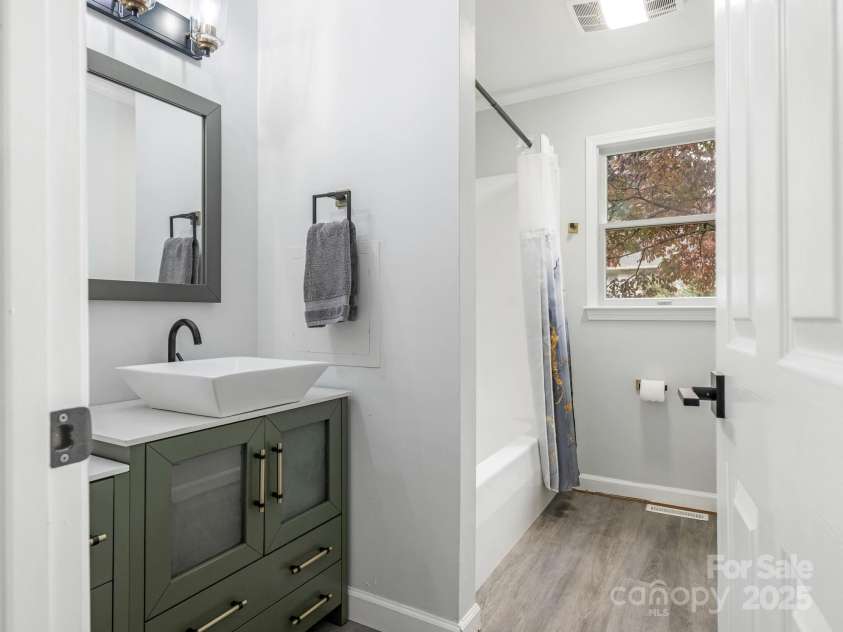 80 Pounds Avenue, Concord, NC 28025.  MLS# CAR4317597, YatesRealty ID 4206. 