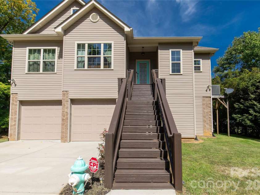 2051 Great North Road, Winnsboro, SC 29180.  MLS# CAR4404295, YatesRealty ID 42060. 