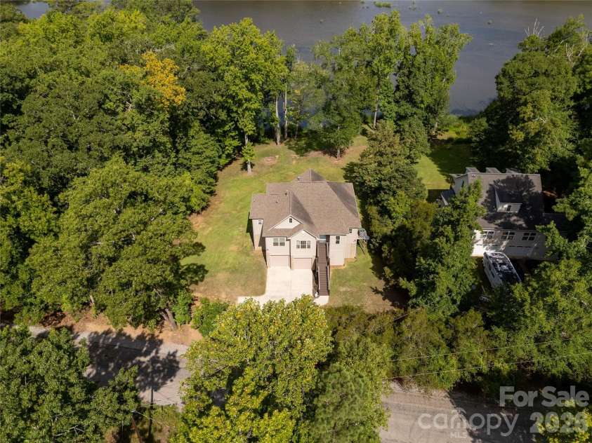 2051 Great North Road, Winnsboro, SC 29180.  MLS# CAR4404295, YatesRealty ID 42060. 