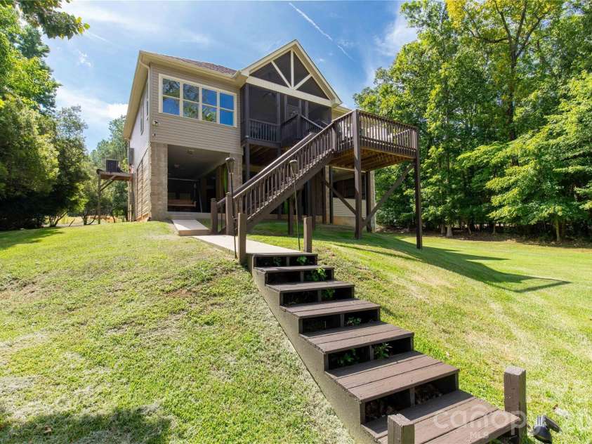 2051 Great North Road, Winnsboro, SC 29180.  MLS# CAR4404295, YatesRealty ID 42060. 