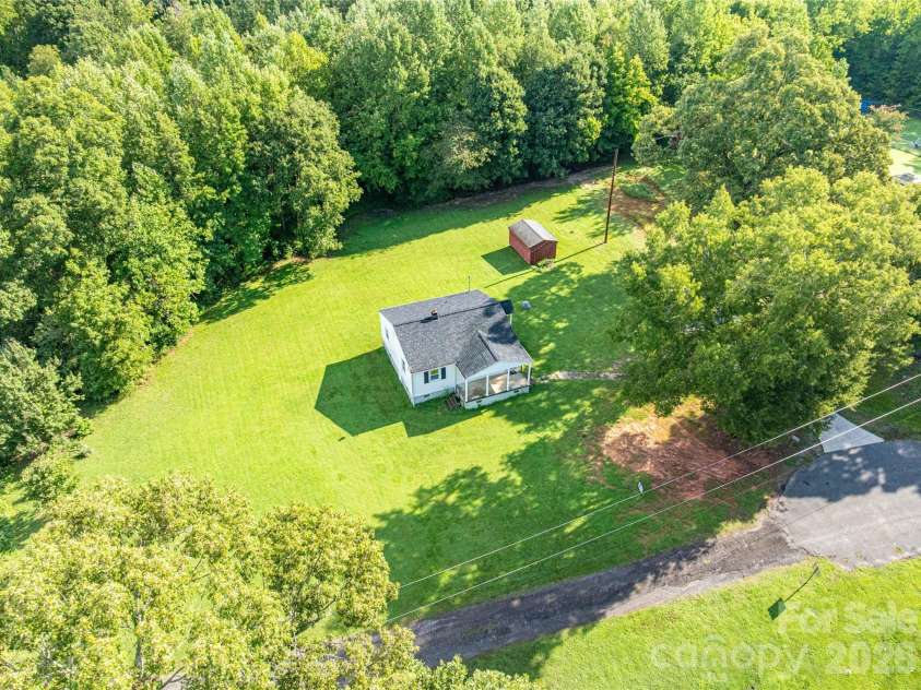 614 Westview Street, Gastonia, NC 28052.  MLS# CAR4411377, YatesRealty ID 42063. 