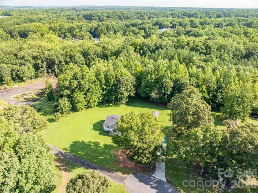 614 Westview Street, Gastonia, NC 28052.  MLS# CAR4411377, YatesRealty ID 42063. 