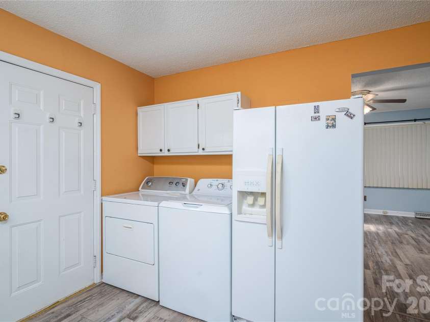 614 Westview Street, Gastonia, NC 28052.  MLS# CAR4411377, YatesRealty ID 42063. 