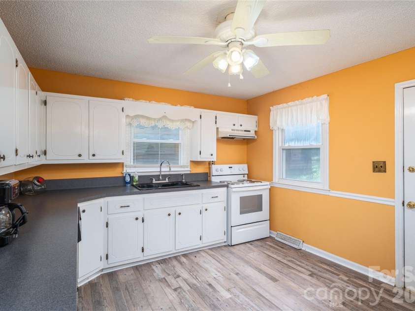 614 Westview Street, Gastonia, NC 28052.  MLS# CAR4411377, YatesRealty ID 42063. 