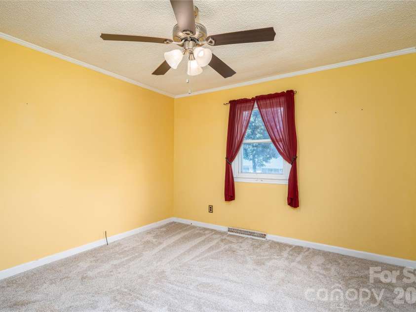 614 Westview Street, Gastonia, NC 28052.  MLS# CAR4411377, YatesRealty ID 42063. 