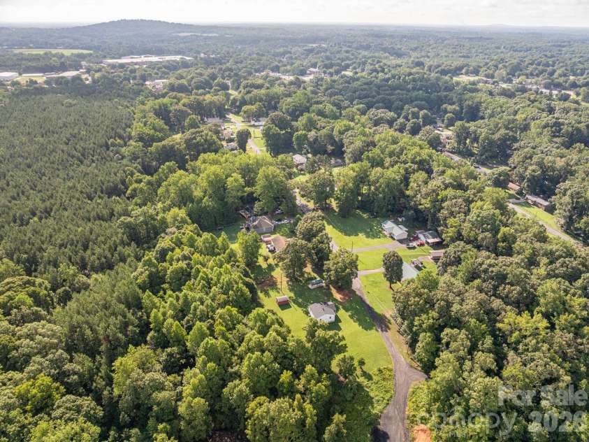 614 Westview Street, Gastonia, NC 28052.  MLS# CAR4411377, YatesRealty ID 42063. 