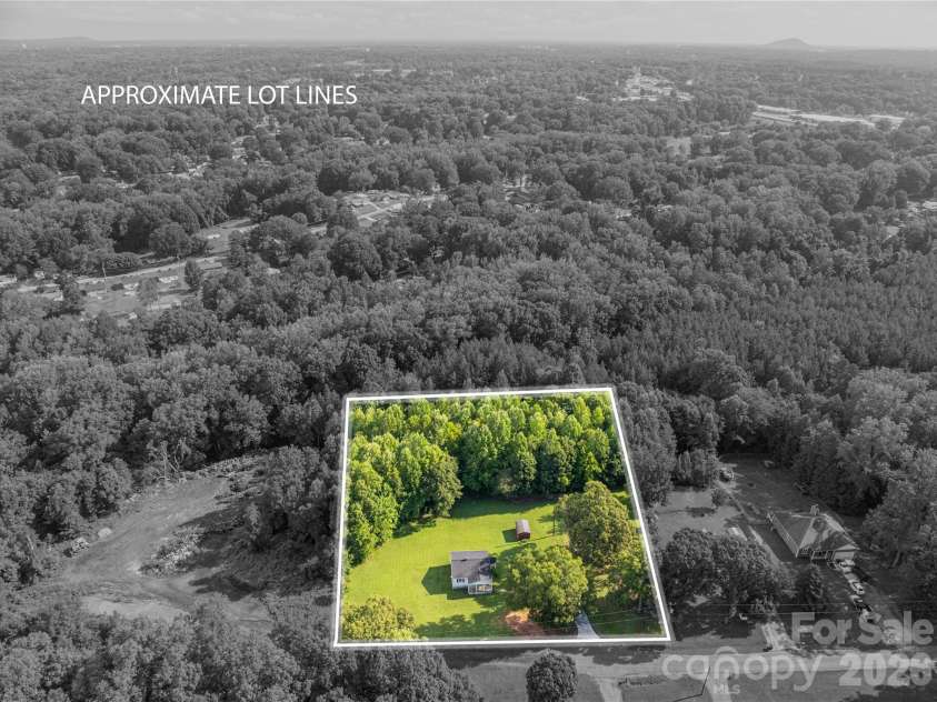 614 Westview Street, Gastonia, NC 28052.  MLS# CAR4411377, YatesRealty ID 42063. 