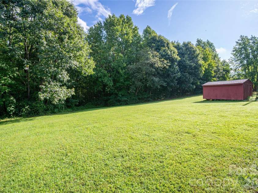 614 Westview Street, Gastonia, NC 28052.  MLS# CAR4411377, YatesRealty ID 42063. 