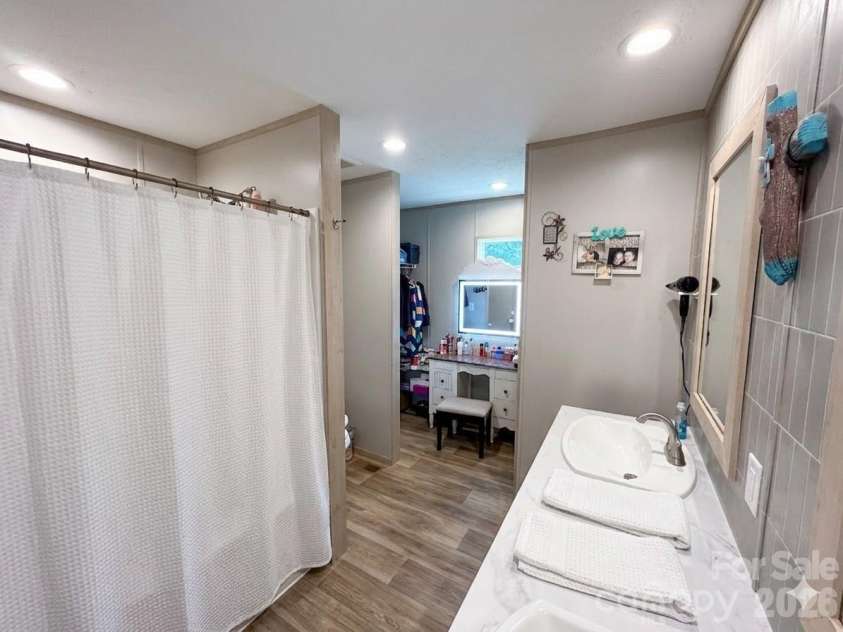 5351 Walter Lowman Road, Connelly Springs, NC 28612.  MLS# CAR4402109, YatesRealty ID 42064. Primary Bathroom