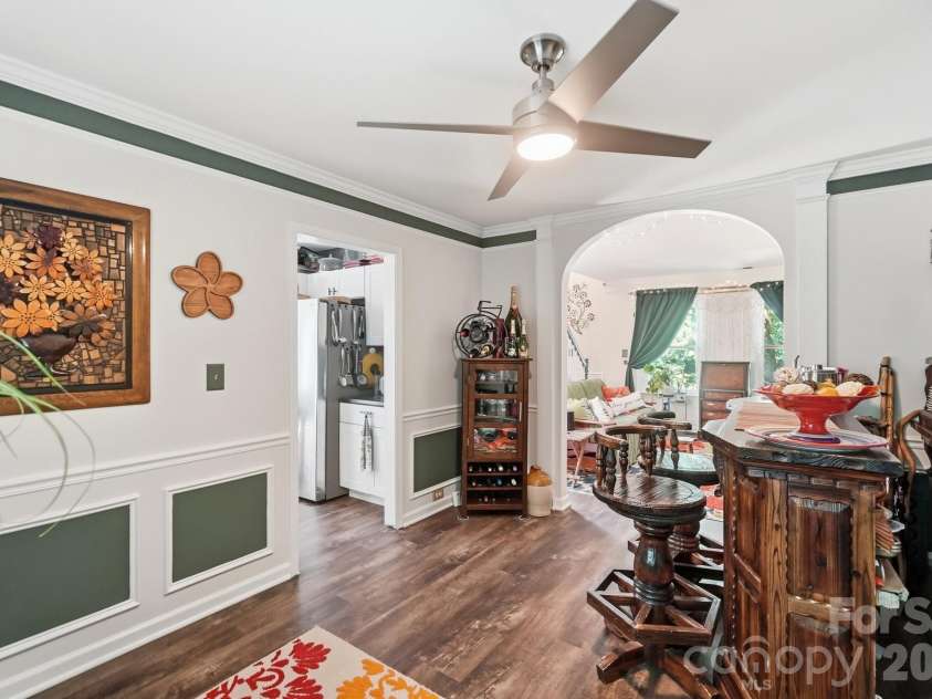 13901 Kings Carriage Lane, Charlotte, NC 28278.  MLS# CAR4407862, YatesRealty ID 42065. Dining Room