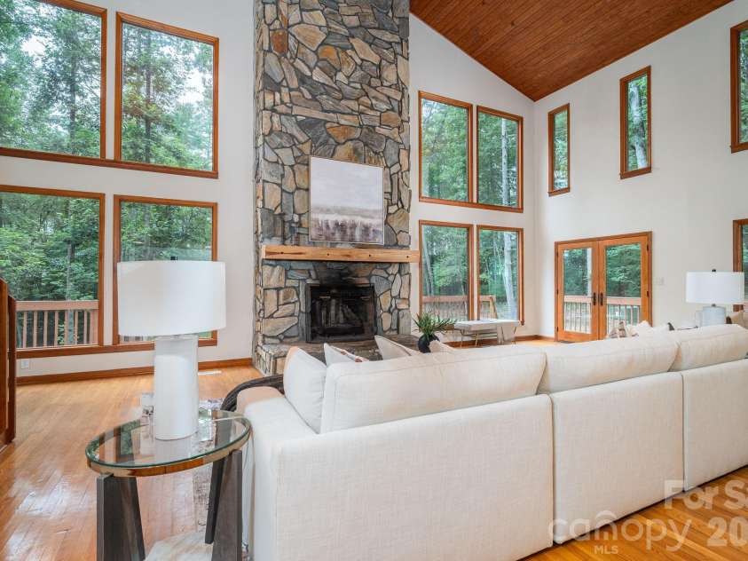 2525 Big Horn Drive, Morganton, NC 28655.  MLS# CAR4400302, YatesRealty ID 42066. 