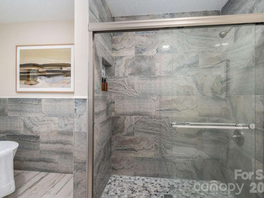 2525 Big Horn Drive, Morganton, NC 28655.  MLS# CAR4400302, YatesRealty ID 42066. 
