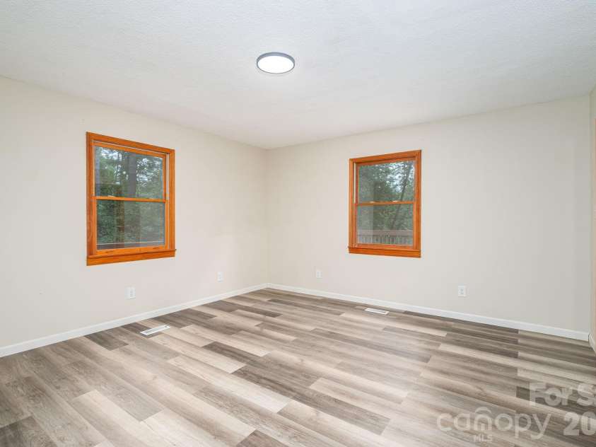 2525 Big Horn Drive, Morganton, NC 28655.  MLS# CAR4400302, YatesRealty ID 42066. 