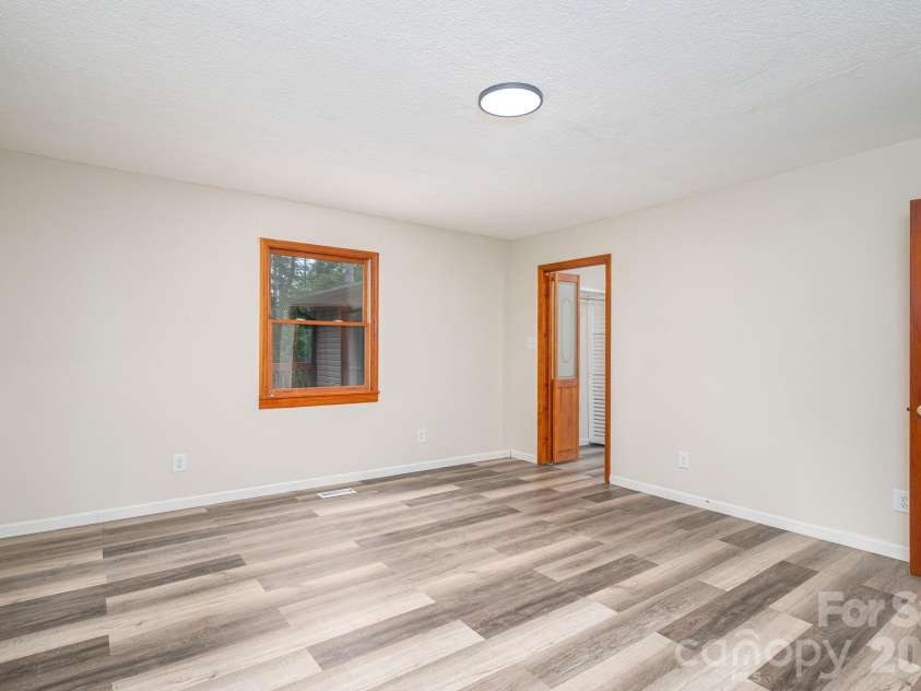 2525 Big Horn Drive, Morganton, NC 28655.  MLS# CAR4400302, YatesRealty ID 42066. 