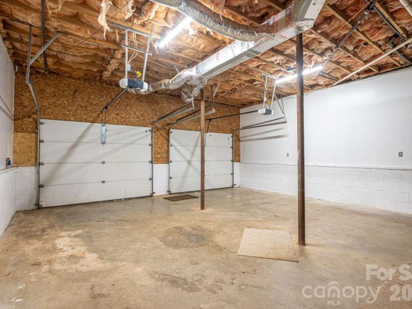 2525 Big Horn Drive, Morganton, NC 28655.  MLS# CAR4400302, YatesRealty ID 42066. 