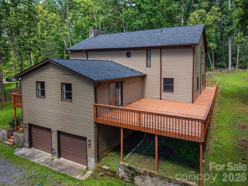 2525 Big Horn Drive, Morganton, NC 28655.  MLS# CAR4400302, YatesRealty ID 42066. 