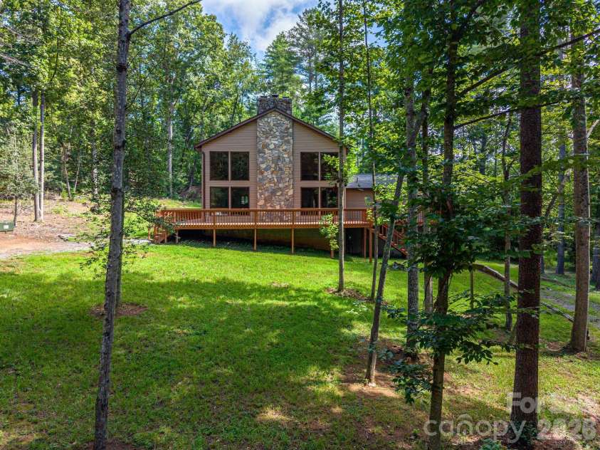 2525 Big Horn Drive, Morganton, NC 28655.  MLS# CAR4400302, YatesRealty ID 42066. 
