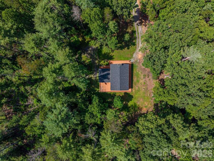2525 Big Horn Drive, Morganton, NC 28655.  MLS# CAR4400302, YatesRealty ID 42066. 