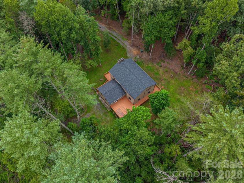 2525 Big Horn Drive, Morganton, NC 28655.  MLS# CAR4400302, YatesRealty ID 42066. 