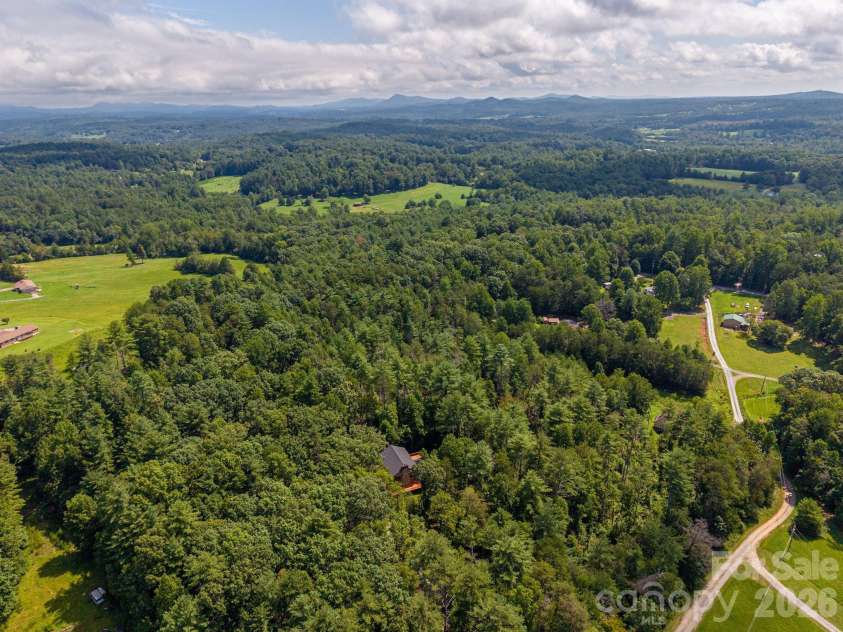 2525 Big Horn Drive, Morganton, NC 28655.  MLS# CAR4400302, YatesRealty ID 42066. 