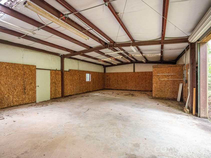 2525 Big Horn Drive, Morganton, NC 28655.  MLS# CAR4400302, YatesRealty ID 42066. 