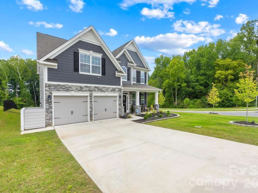 104 Aviendha Lane, Troutman, NC 28166.  MLS# CAR4411975, YatesRealty ID 42067. 