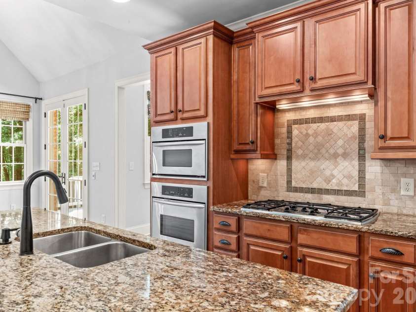 164 Bayberry Creek Circle, Mooresville, NC 28117.  MLS# CAR4393248, YatesRealty ID 42068. 