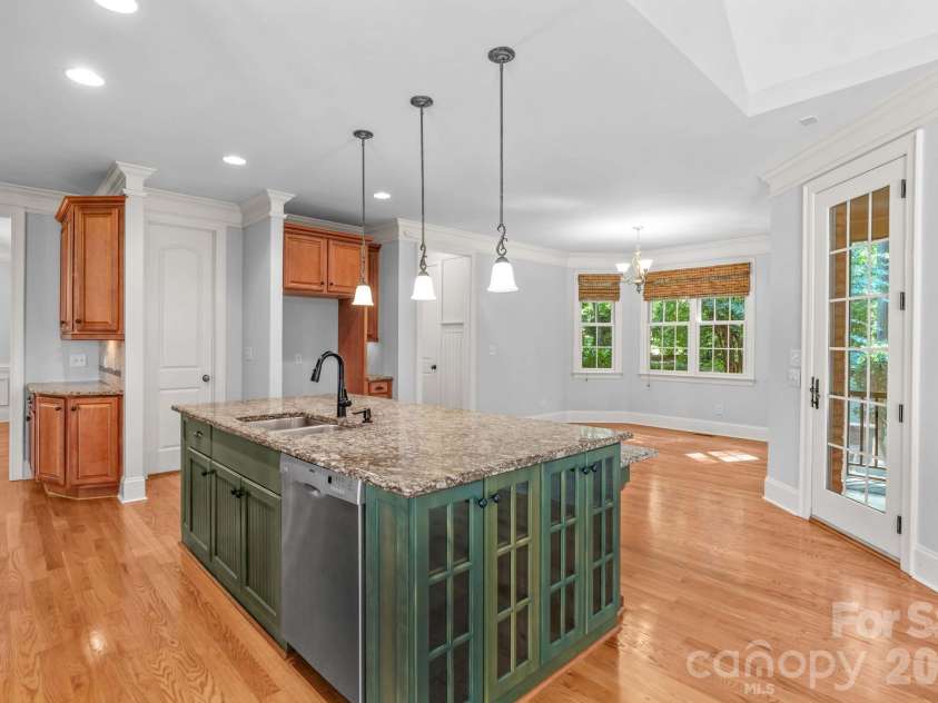 164 Bayberry Creek Circle, Mooresville, NC 28117.  MLS# CAR4393248, YatesRealty ID 42068. 