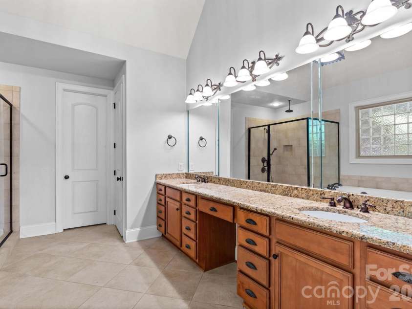 164 Bayberry Creek Circle, Mooresville, NC 28117.  MLS# CAR4393248, YatesRealty ID 42068. 