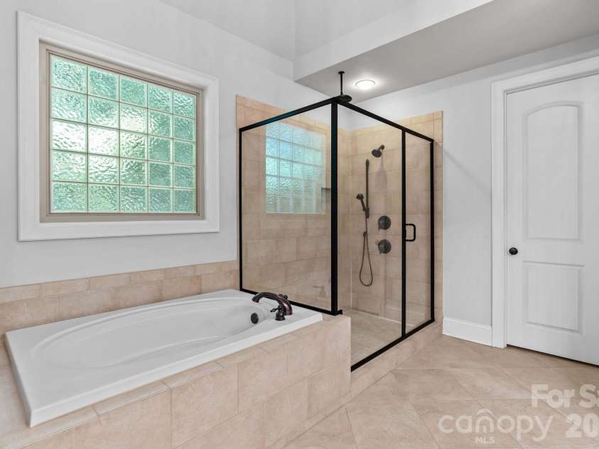 164 Bayberry Creek Circle, Mooresville, NC 28117.  MLS# CAR4393248, YatesRealty ID 42068. 