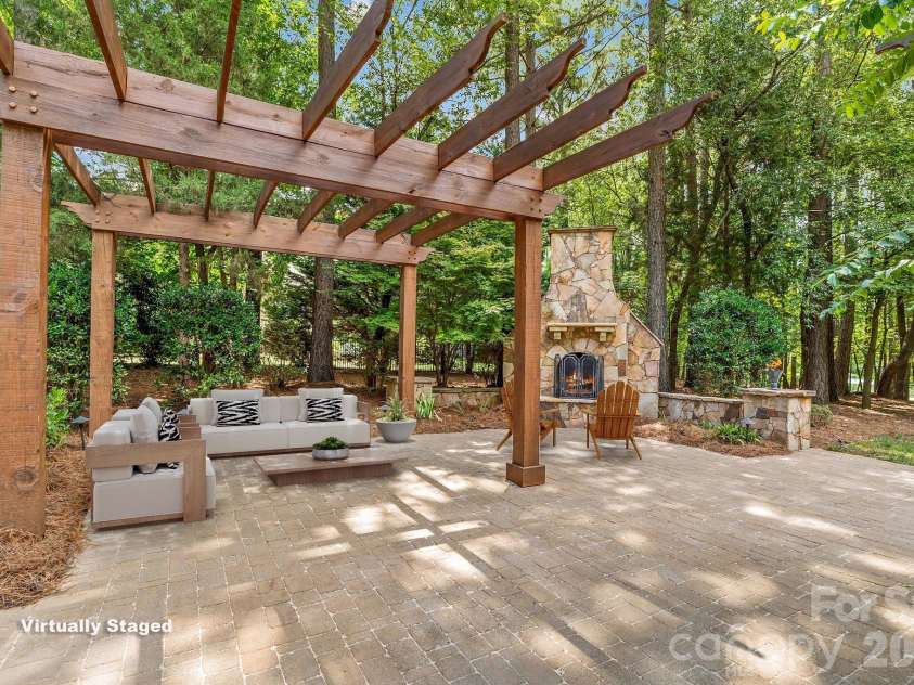 164 Bayberry Creek Circle, Mooresville, NC 28117.  MLS# CAR4393248, YatesRealty ID 42068. 
