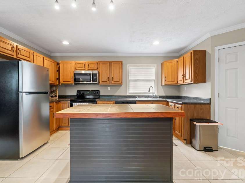 540 Duncan Creek Road, Fletcher, NC 28732.  MLS# CAR4410606, YatesRealty ID 42069. 