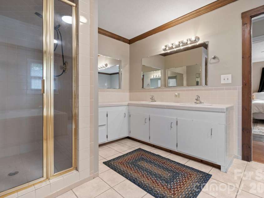 540 Duncan Creek Road, Fletcher, NC 28732.  MLS# CAR4410606, YatesRealty ID 42069. 