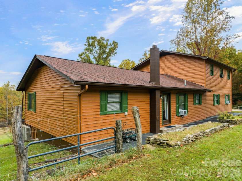 540 Duncan Creek Road, Fletcher, NC 28732.  MLS# CAR4410606, YatesRealty ID 42069. 