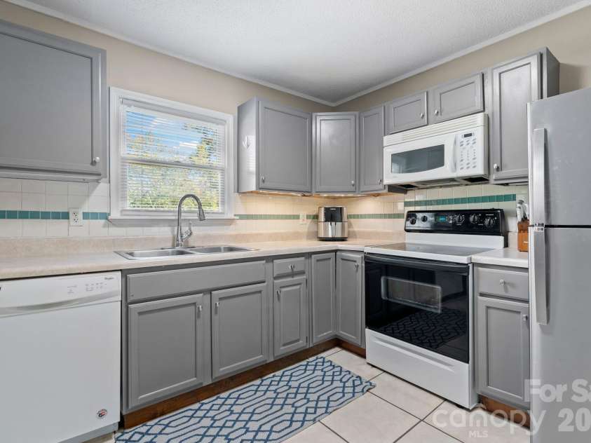 540 Duncan Creek Road, Fletcher, NC 28732.  MLS# CAR4410606, YatesRealty ID 42069. 