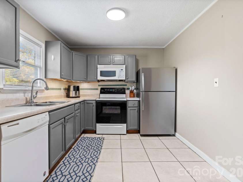 540 Duncan Creek Road, Fletcher, NC 28732.  MLS# CAR4410606, YatesRealty ID 42069. 