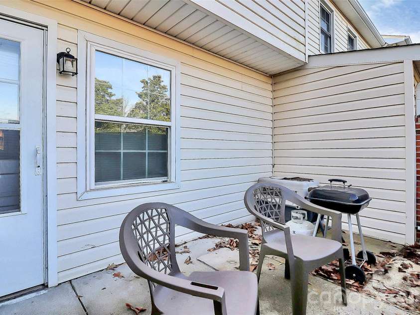 11115 Park Road, Charlotte, NC 28226.  MLS# CAR4337973, YatesRealty ID 4207. 