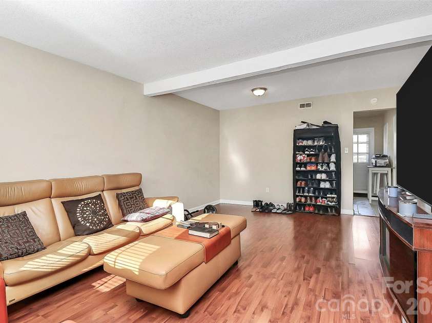 11115 Park Road, Charlotte, NC 28226.  MLS# CAR4337973, YatesRealty ID 4207. 