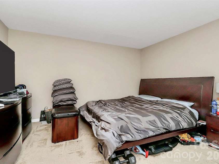 11115 Park Road, Charlotte, NC 28226.  MLS# CAR4337973, YatesRealty ID 4207. 