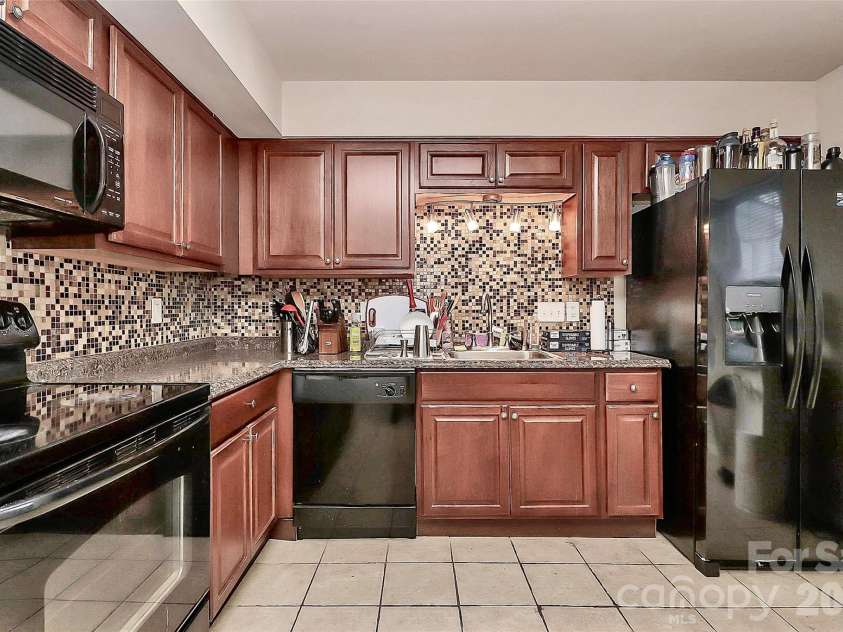 11115 Park Road, Charlotte, NC 28226.  MLS# CAR4337973, YatesRealty ID 4207. 