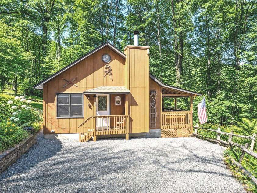 46 Stump Lane, Maggie Valley, NC 28751.  MLS# CAR4361955, YatesRealty ID 42070. 